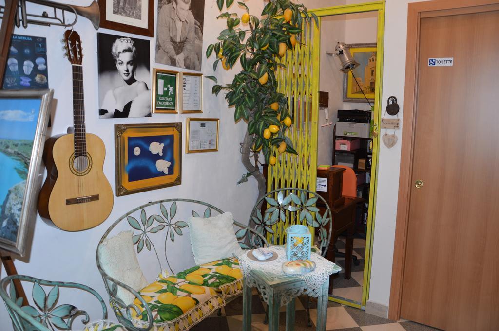 Guest House Al Giardino Dei Limoni ファヴィニャーナ エクステリア 写真