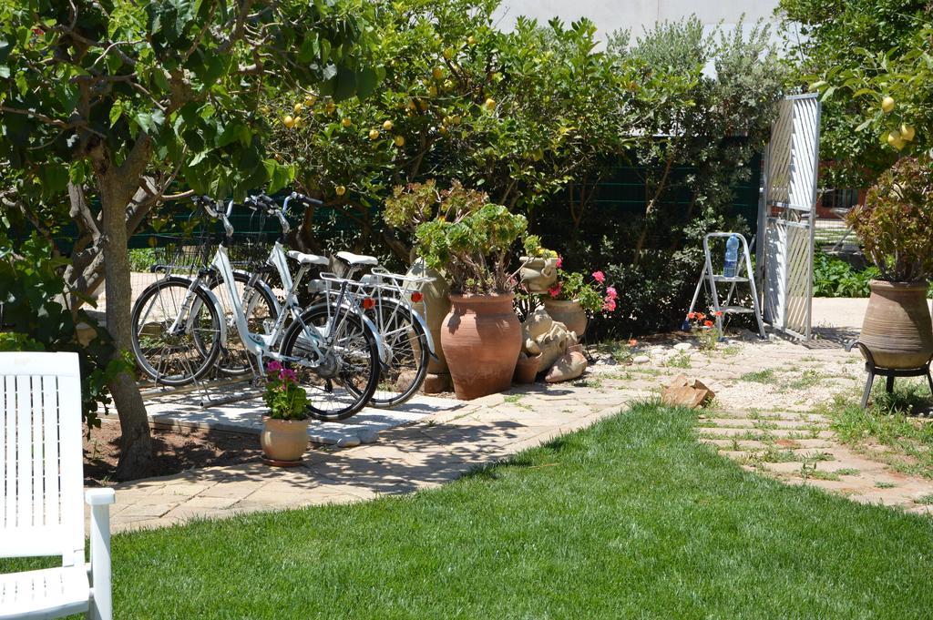 Guest House Al Giardino Dei Limoni ファヴィニャーナ エクステリア 写真