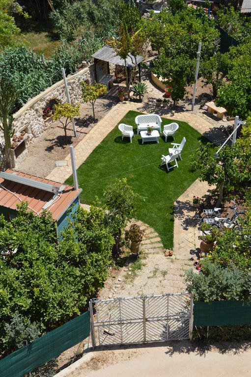 Guest House Al Giardino Dei Limoni ファヴィニャーナ エクステリア 写真