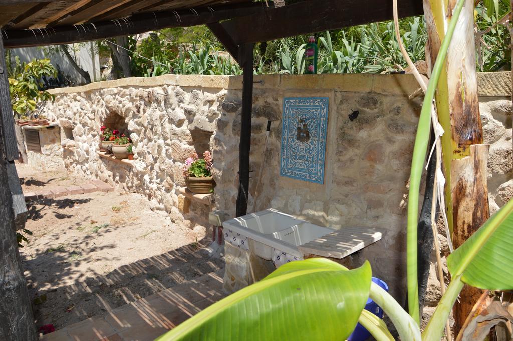 Guest House Al Giardino Dei Limoni ファヴィニャーナ エクステリア 写真