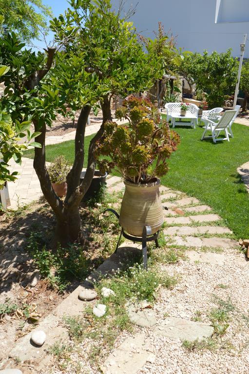 Guest House Al Giardino Dei Limoni ファヴィニャーナ エクステリア 写真